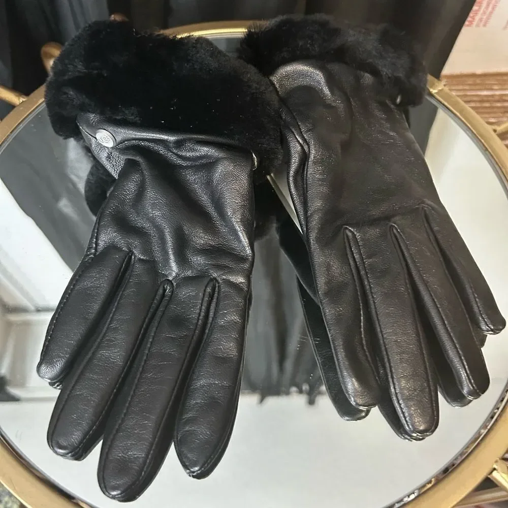 UGG Genuine Shearling Leather Gloves NWT